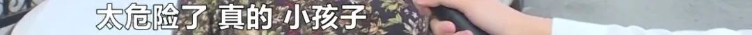 DƬ